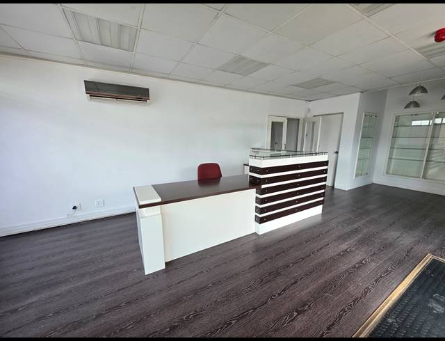 7,559M² FACTORY TO LET IN ROBERTSHAM